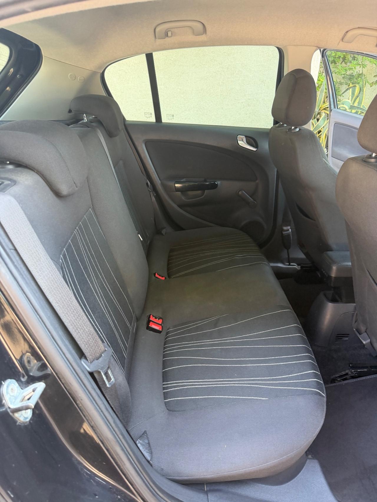 Opel Corsa 1.2 5 porte Easytronic Cosmo