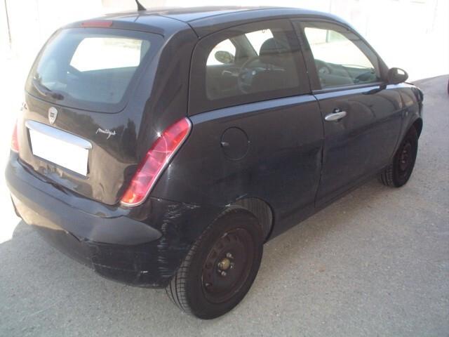 Lancia Ypsilon 1.3 MJT Momo Design