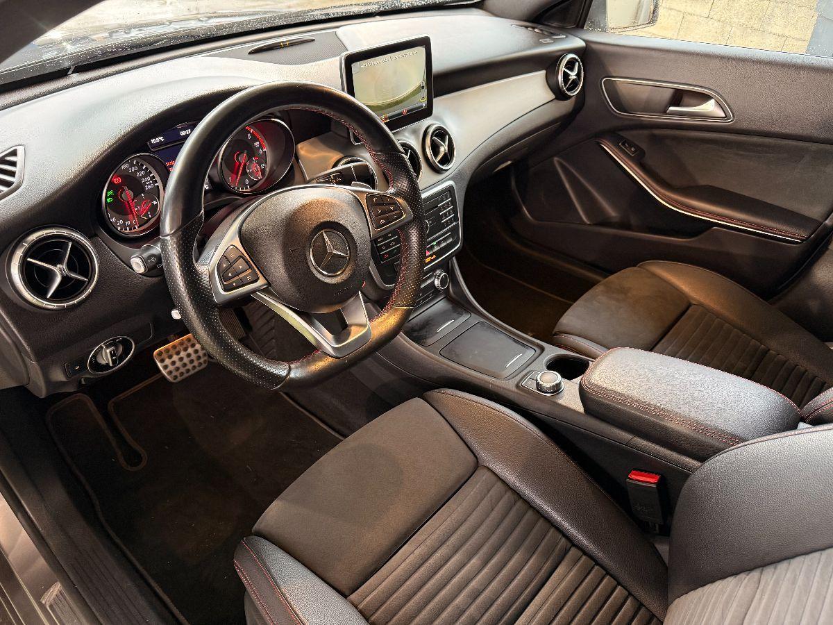 MERCEDES - Classe CLA Shooting Brake 200 d Premium Dark Night auto