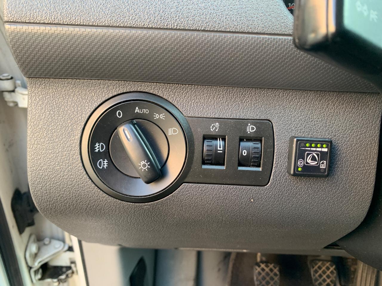 Volkswagen Caddy 1.6 4p. Van