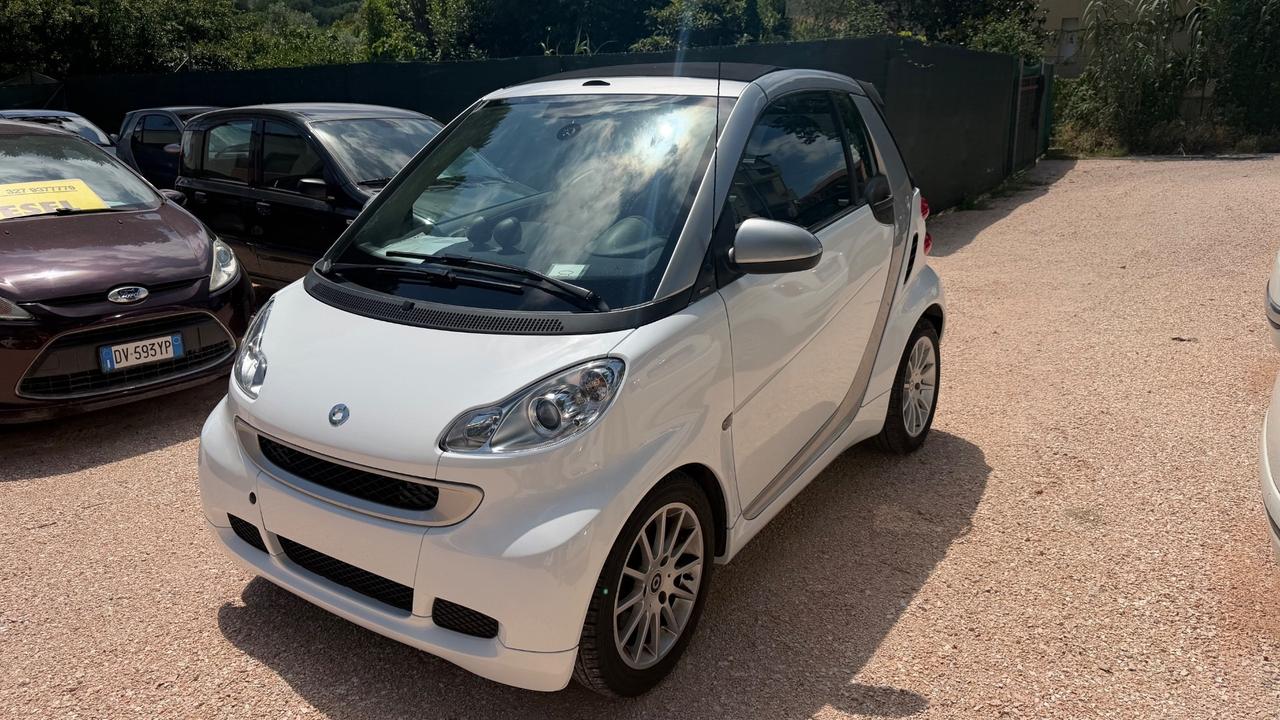Smart ForTwo 1000 52 kW MHD cabrio passion