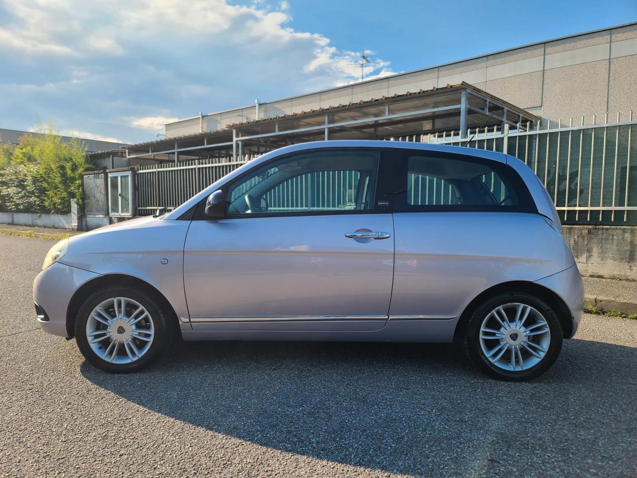 Lancia Ypsilon 1.4 Unyca Ecochic GPL X NEOPATENTATI
