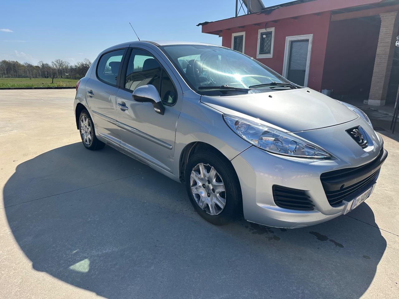 Peugeot 207 1.4 HDi 70CV