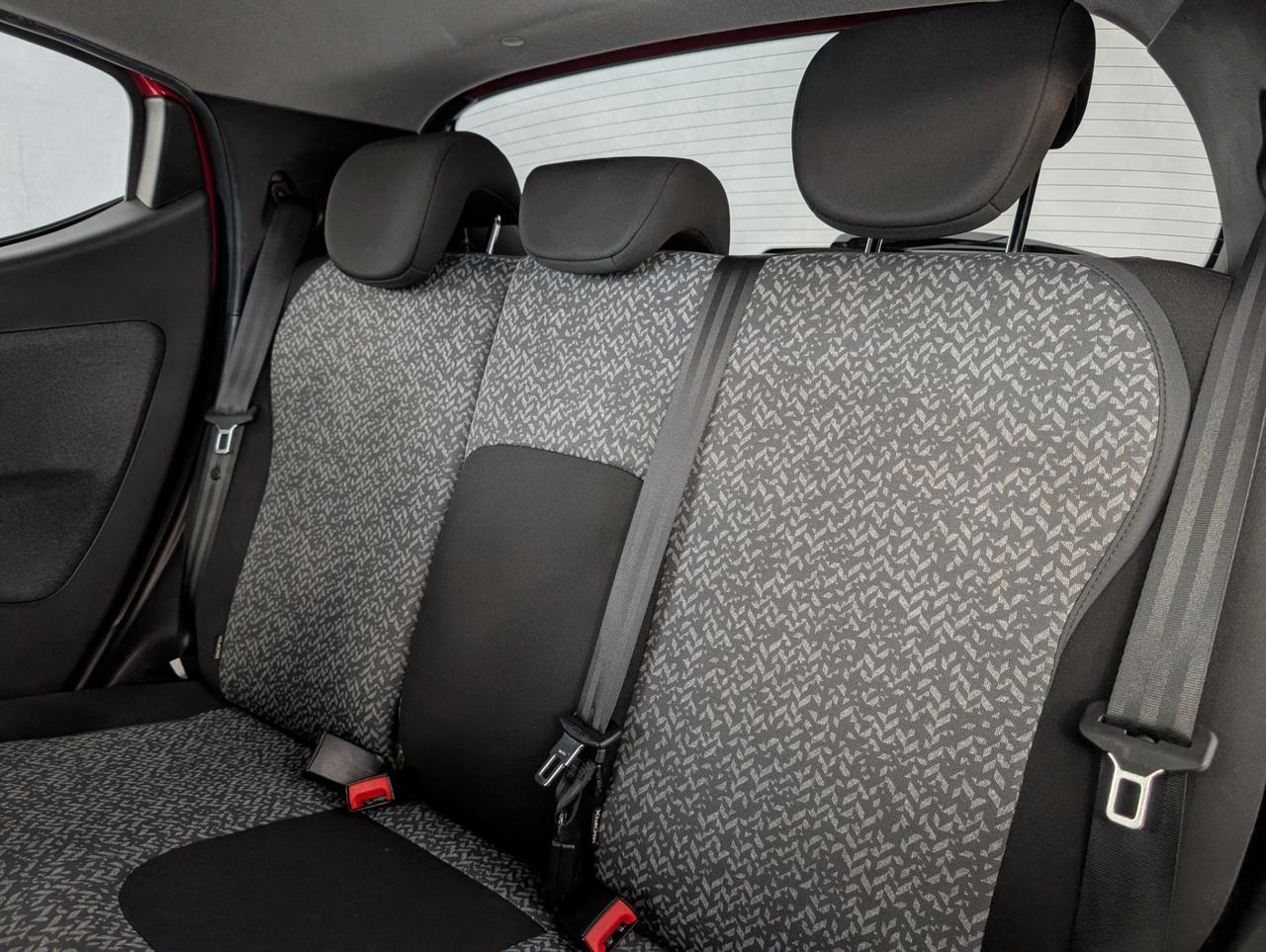 Lancia Ypsilon 1.0 Hybrid 70cv Silver