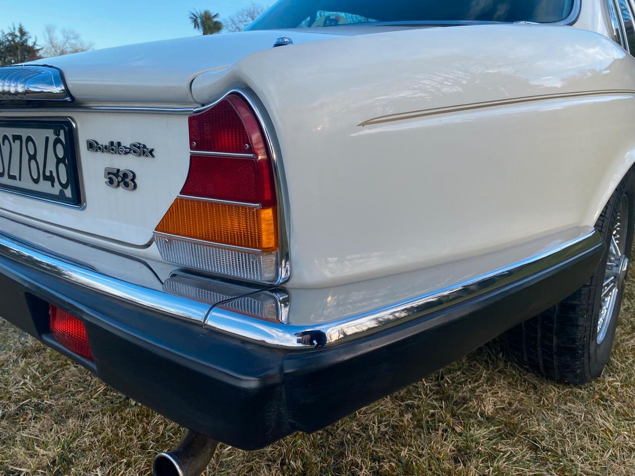 Daimler Double Six 5.3