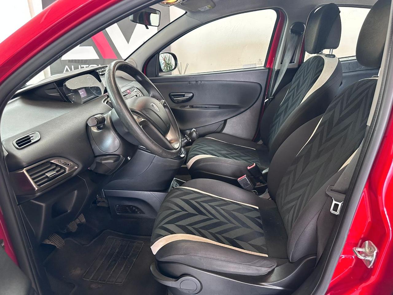 Lancia Ypsilon 5 Porte Ypsilon 1.2 Platinum 69cv my16
