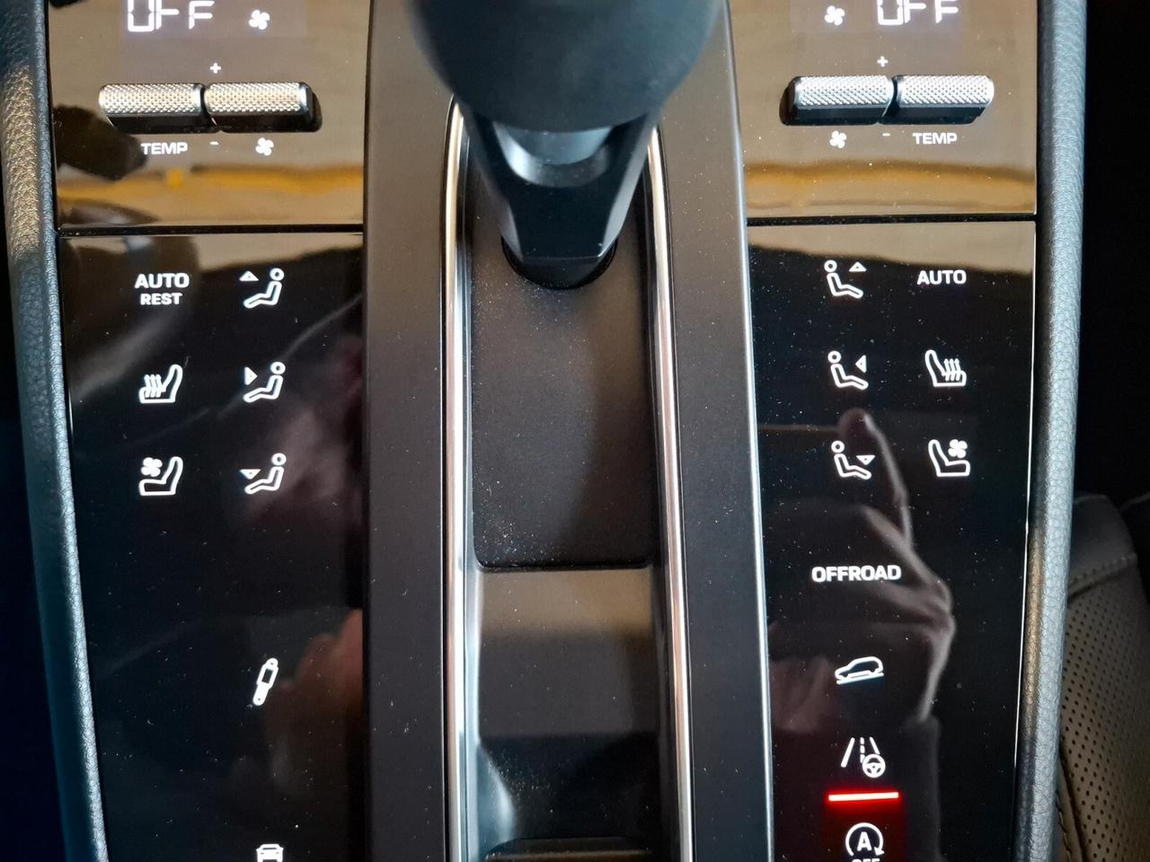 Porsche Macan 2.0 T PDK FULL OPTIONALS NOLEGGIO lungo termine