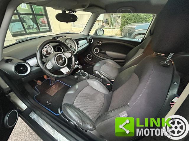MINI Cooper D PER NEOPATENTATI