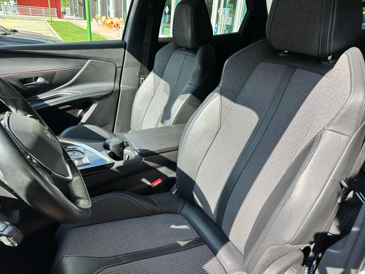 Peugeot 3008 Allure Pack 1.5 Blue HDI 130 #6917