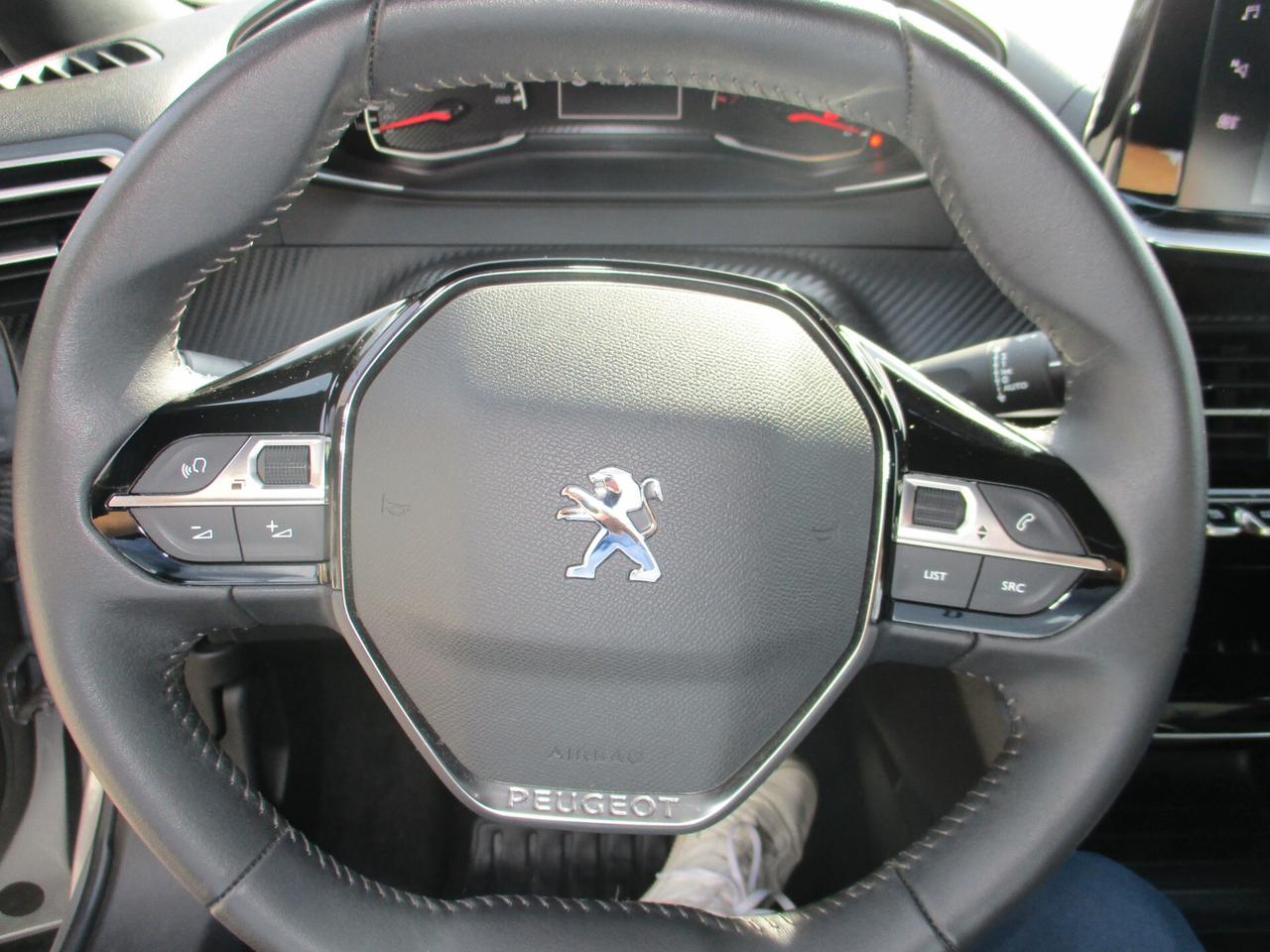 Peugeot 2008 PureTech 130 S&S Allure Pack