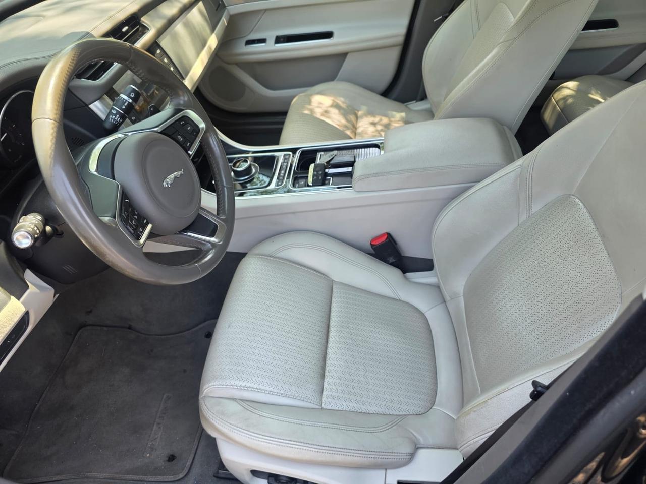 Jaguar XF 2.0 D 240 CV AWD aut. Portfolio