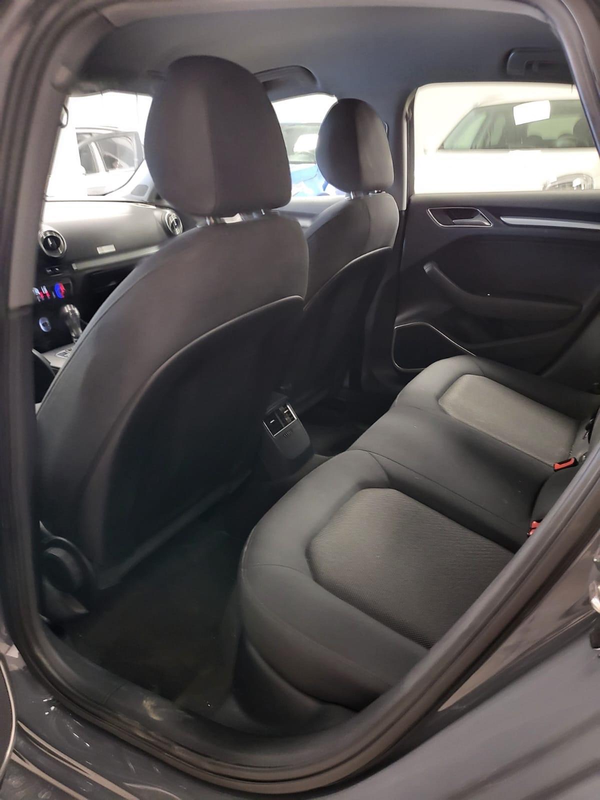 Audi A3 Sedan 30 TDI S tronic Design