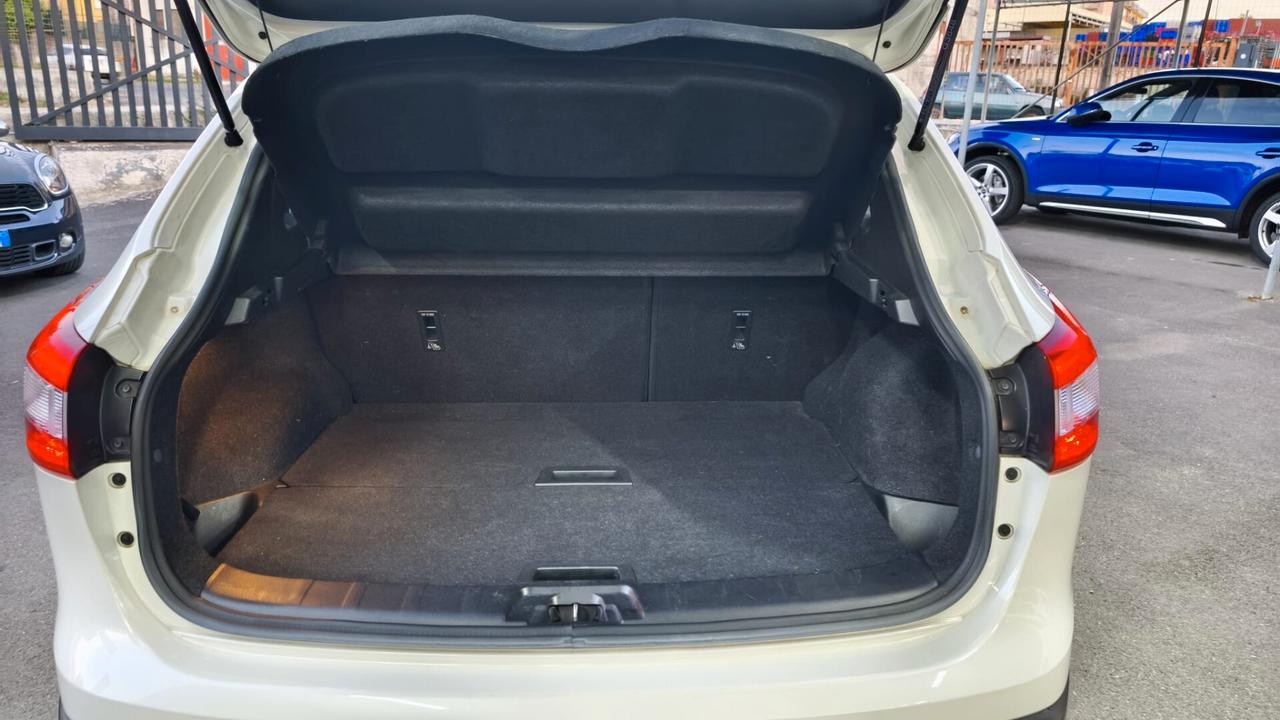 Nissan Qashqai 1.5 dCi Visia