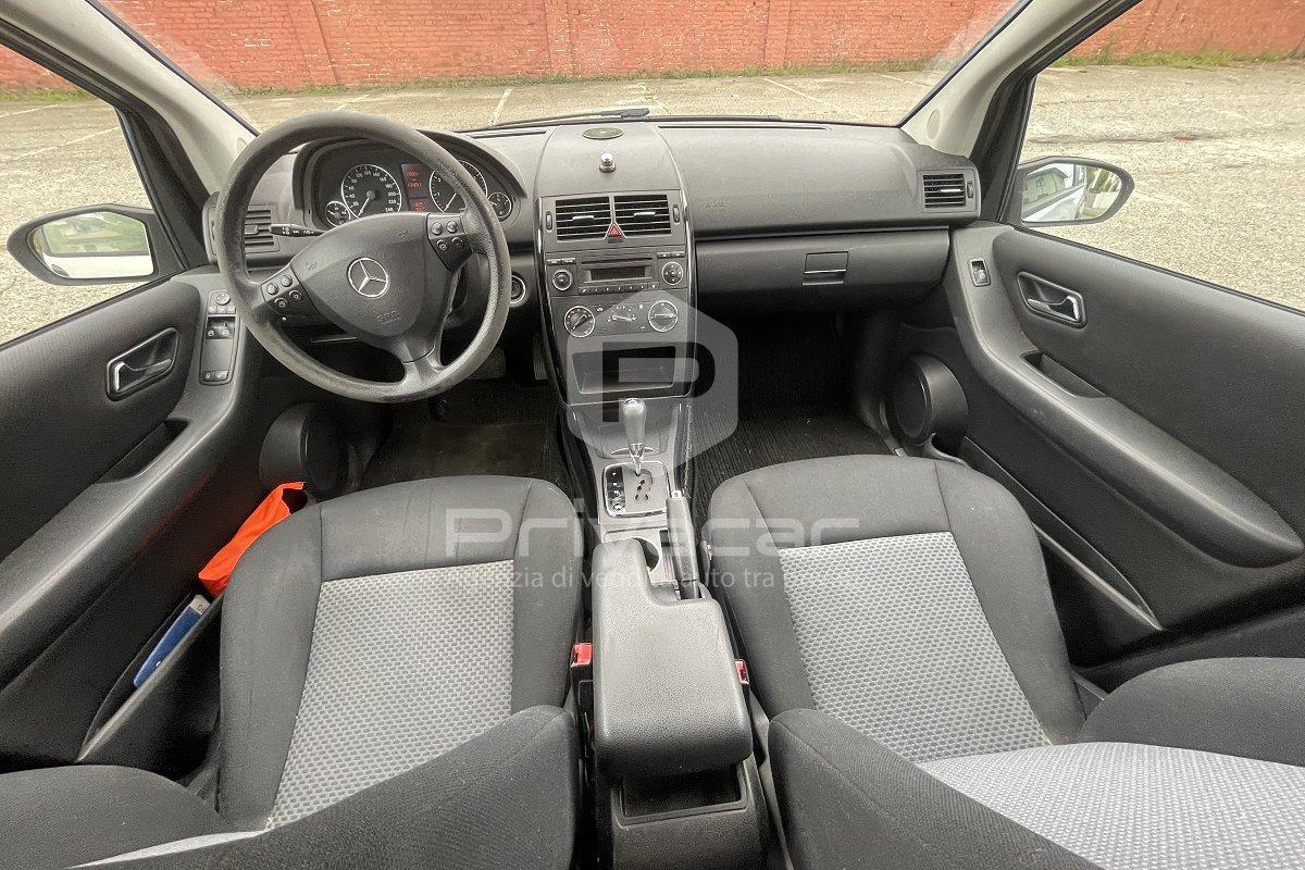 MERCEDES A 150 Classic Basic