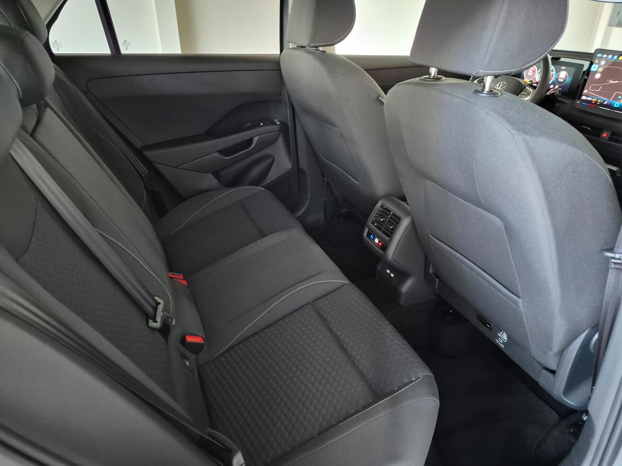 Volkswagen T-Roc 1.5 ETSI LIFE 116CV DSG LED NAVI C.17 APPLE CAR PLAY/ANDROID AUTO ACC LANE ASSIST VOLANTE/SEDILI RISCALDABILI WIRELESS