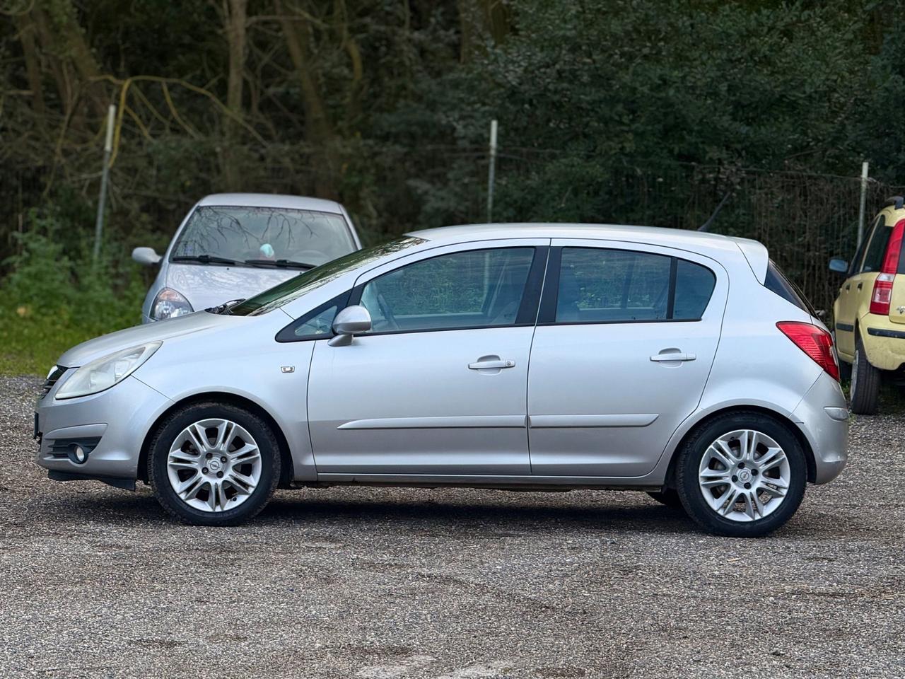 Opel Corsa 1.2 5 porte Cosmo