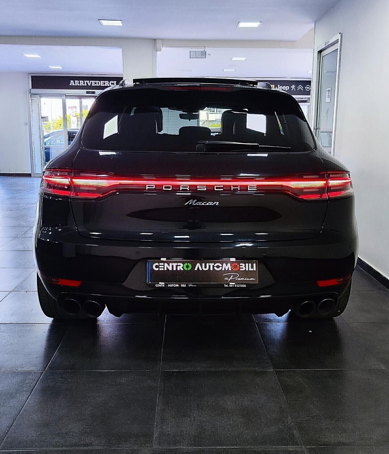 Porsche Macan 2.0 245cv Tetto Led