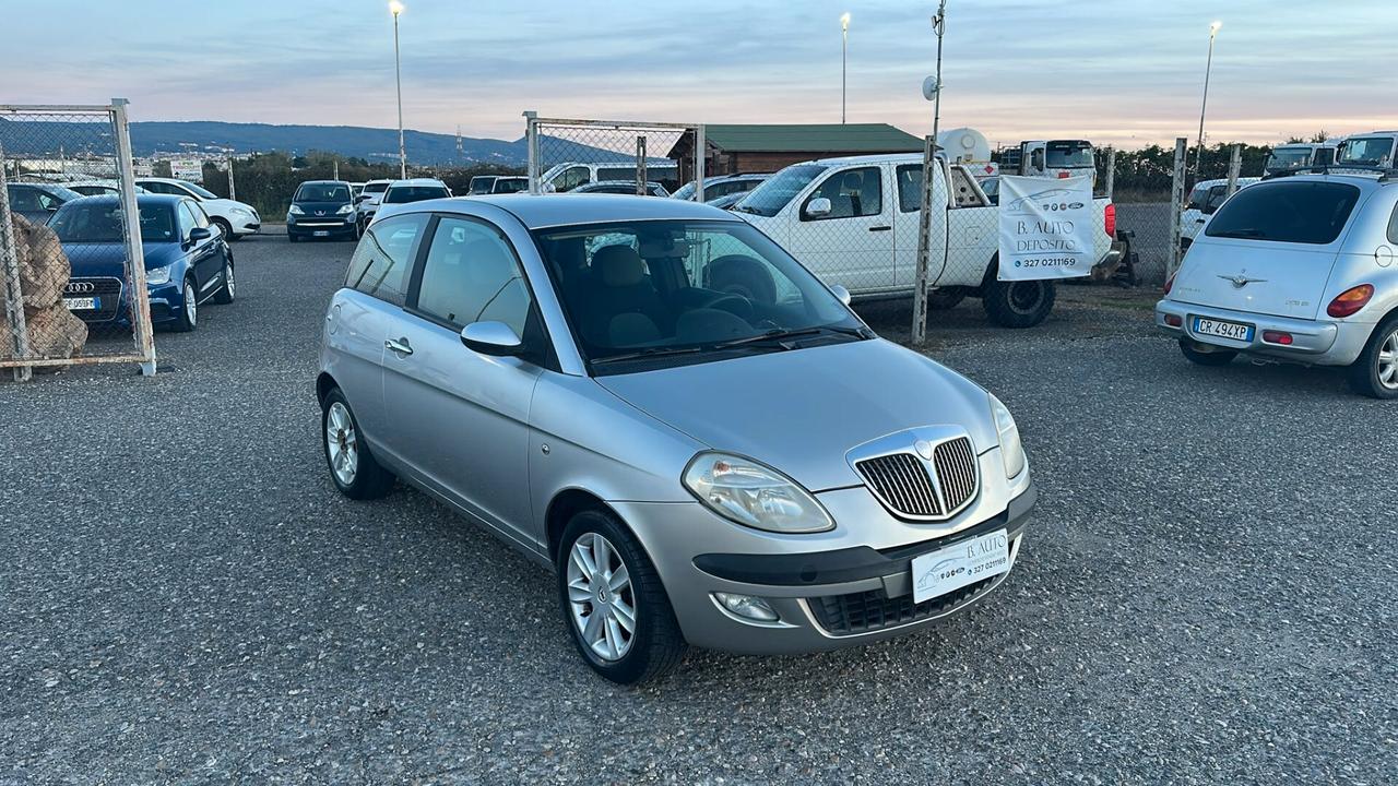 Lancia Ypsilon 1.3 Multijet 16V Platino