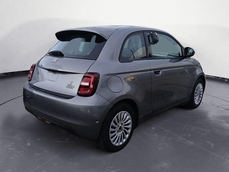 FIAT 500 Nuova Hatchback MY23 La Nuova - 320 Berlina