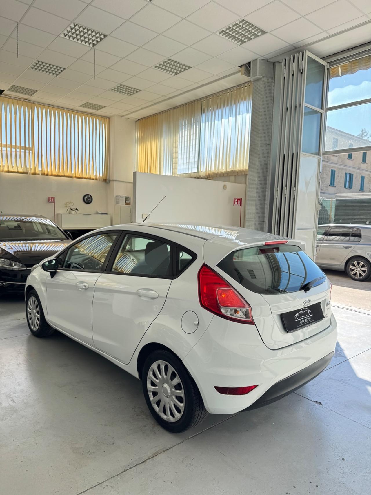 Ford Fiesta 1.5 TDCi 75CV 5 porte Titanium
