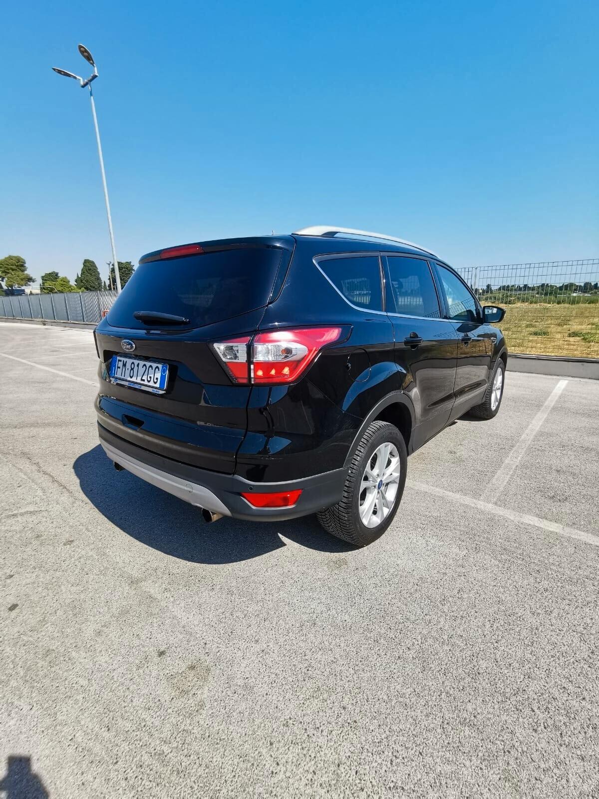 Ford Kuga 1.5 TDCI 120CV 2WD Powershift Tit.