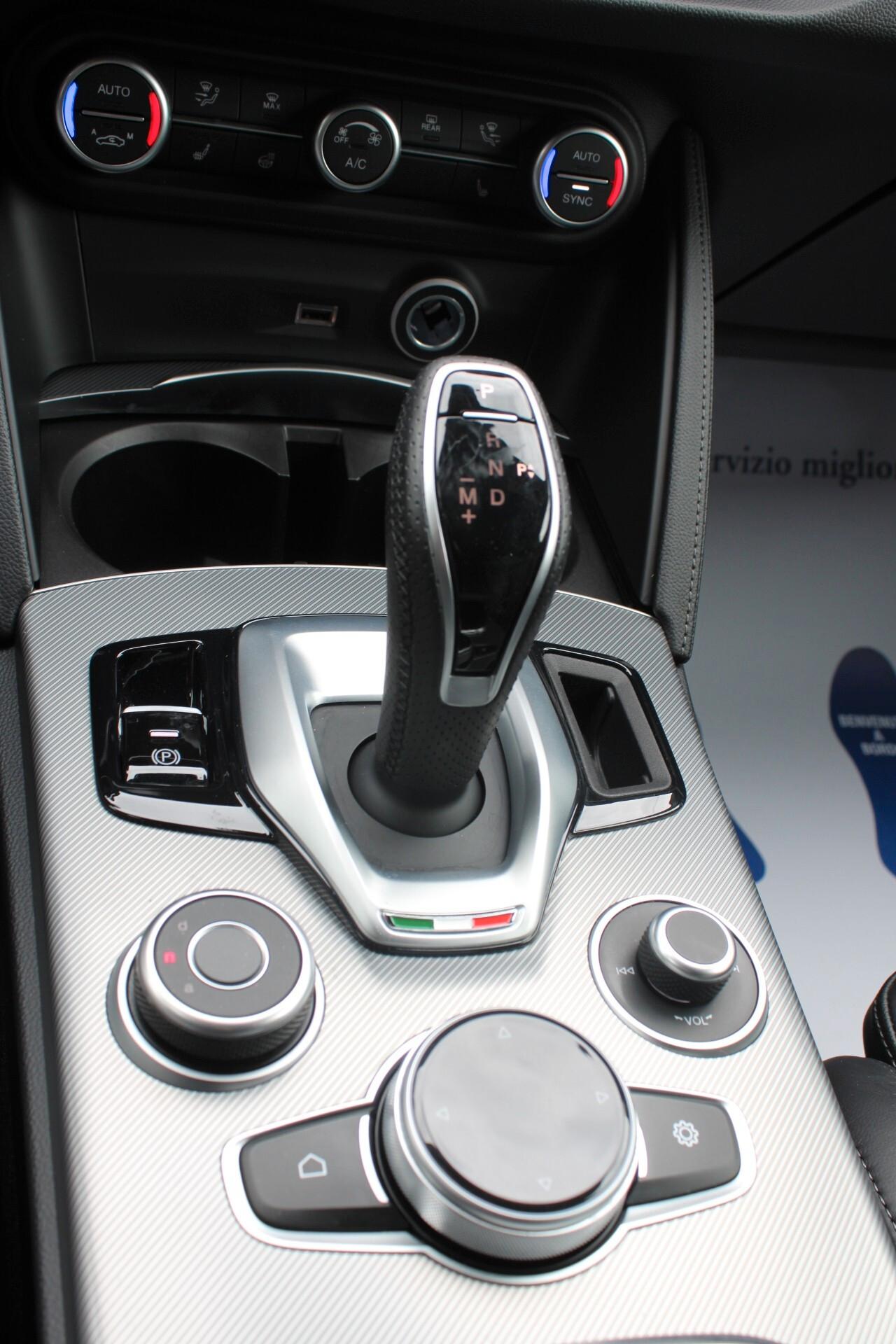 Alfa Romeo Stelvio 2.2 t Veloce Q4 210cv auto 4x4 FULL-OPTIONAL