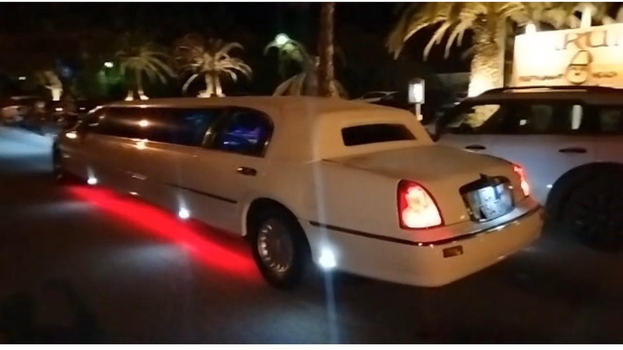 Lincoln Town Car Limousine