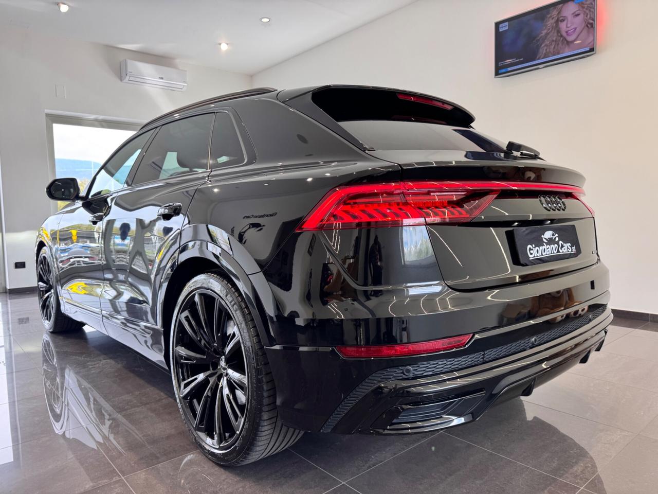 Audi Q8 50 TDI 286 CV quattro tiptronic s-line black edition tetto apribile