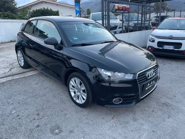 AUDI A1 1.6 Tdi 90cv ATTRACTION