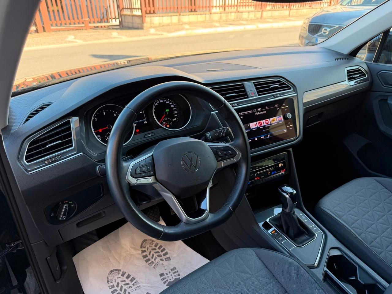 Volkswagen Tiguan CAMBIO AUTOMATICO 2.0 150CV 2023