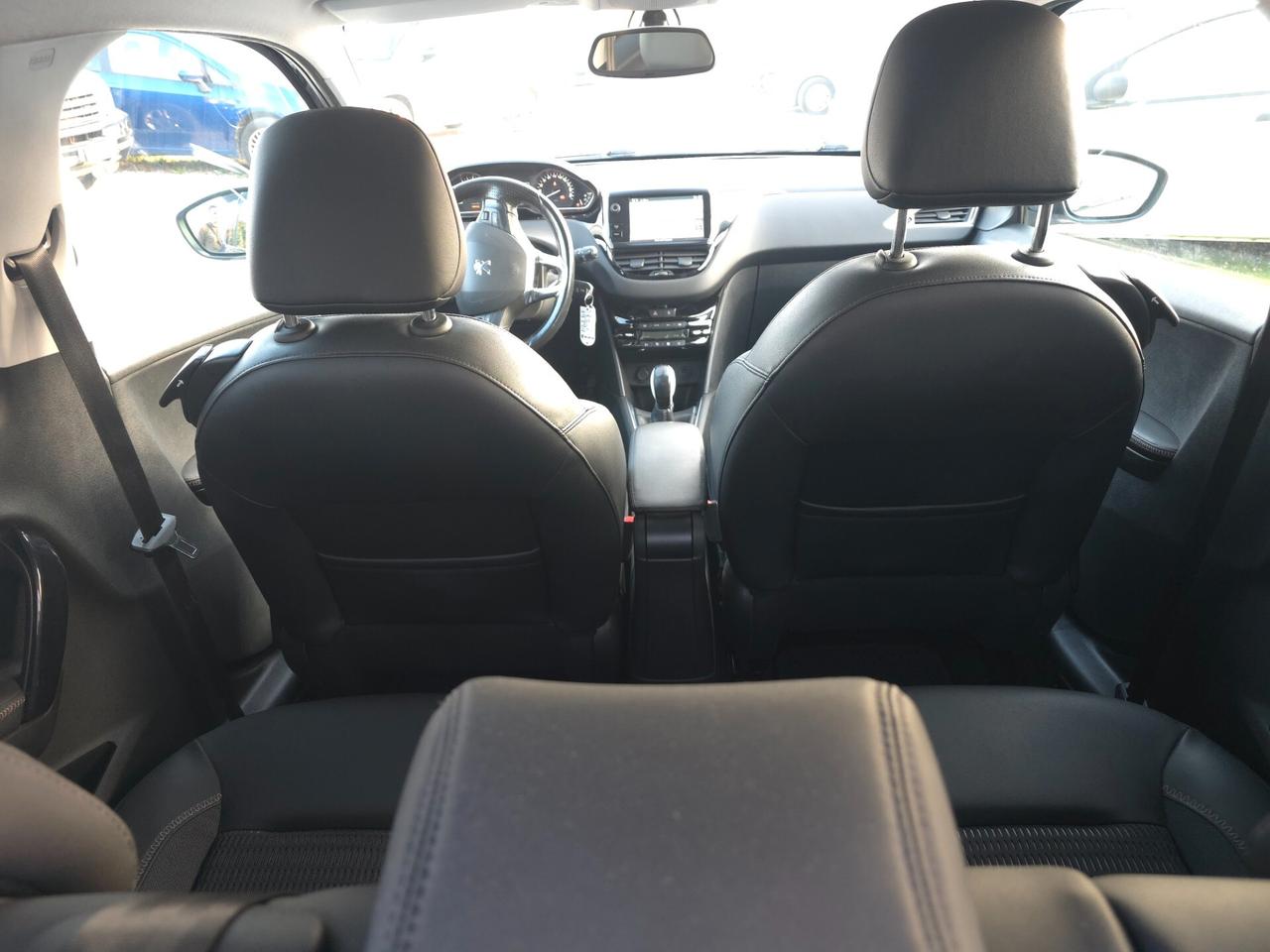 Peugeot 208 1.6 e-HDi 92 CV Stop&Start 3 porte Allure