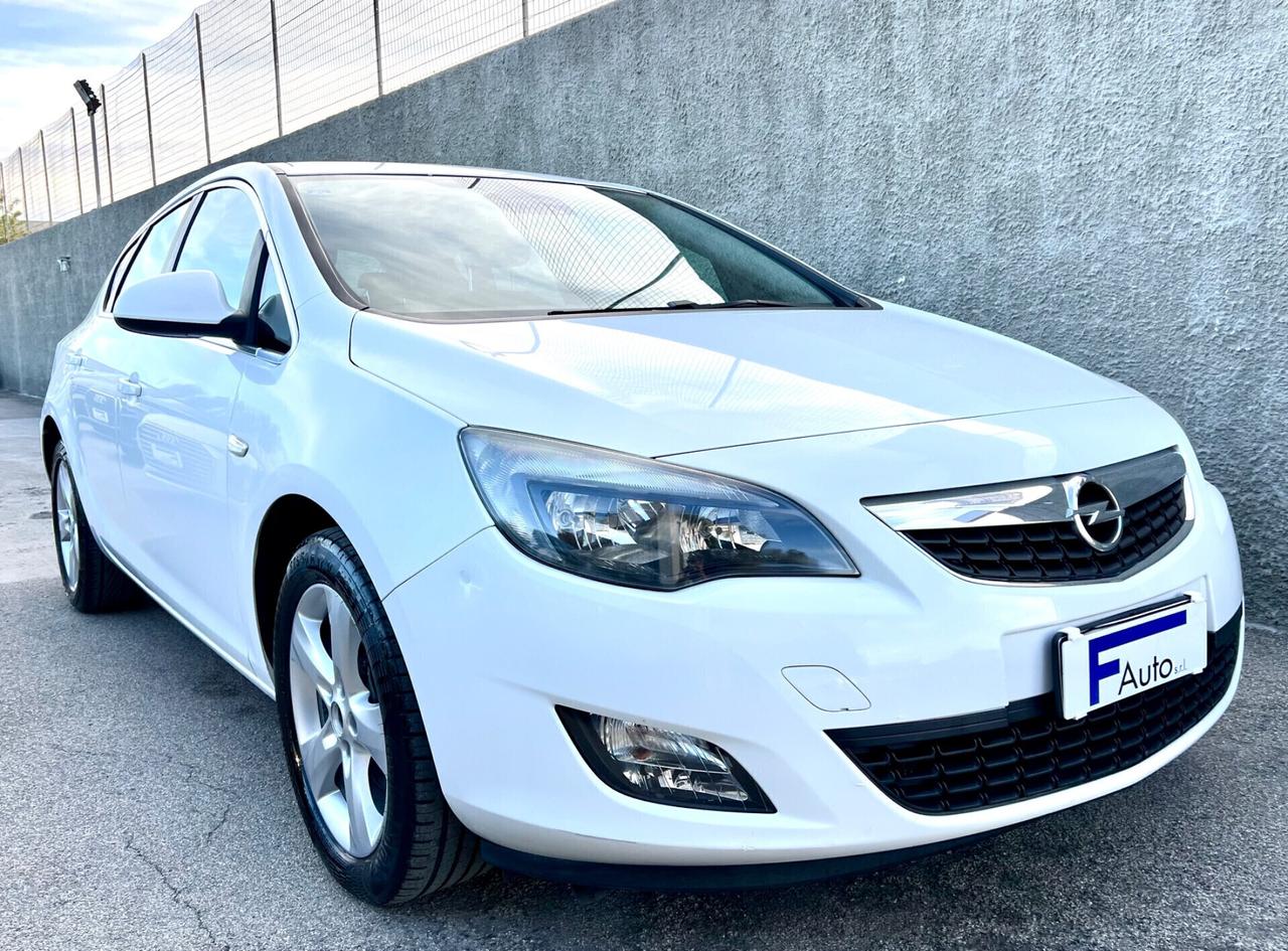 Opel Astra 2.0 CDTI 160CV 5 porte Cosmo S,Climatronic,cruise control,ecc.