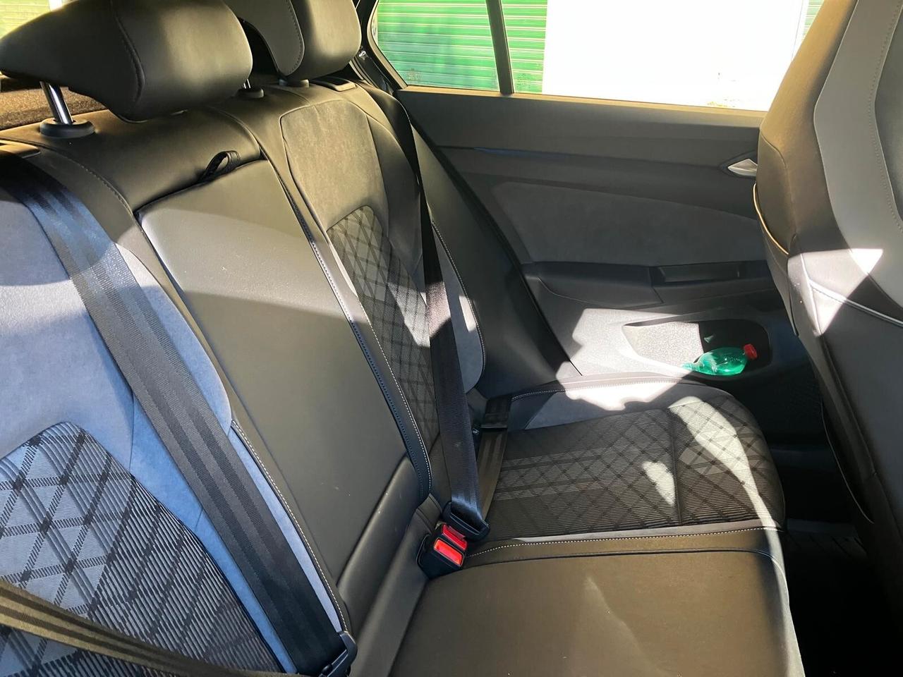 VW Golf 2.0 TDI 150 CV DSG SCR R-Line unipro uff ITA