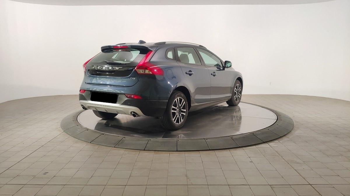 VOLVO V40 Cross Country D3 Momentum