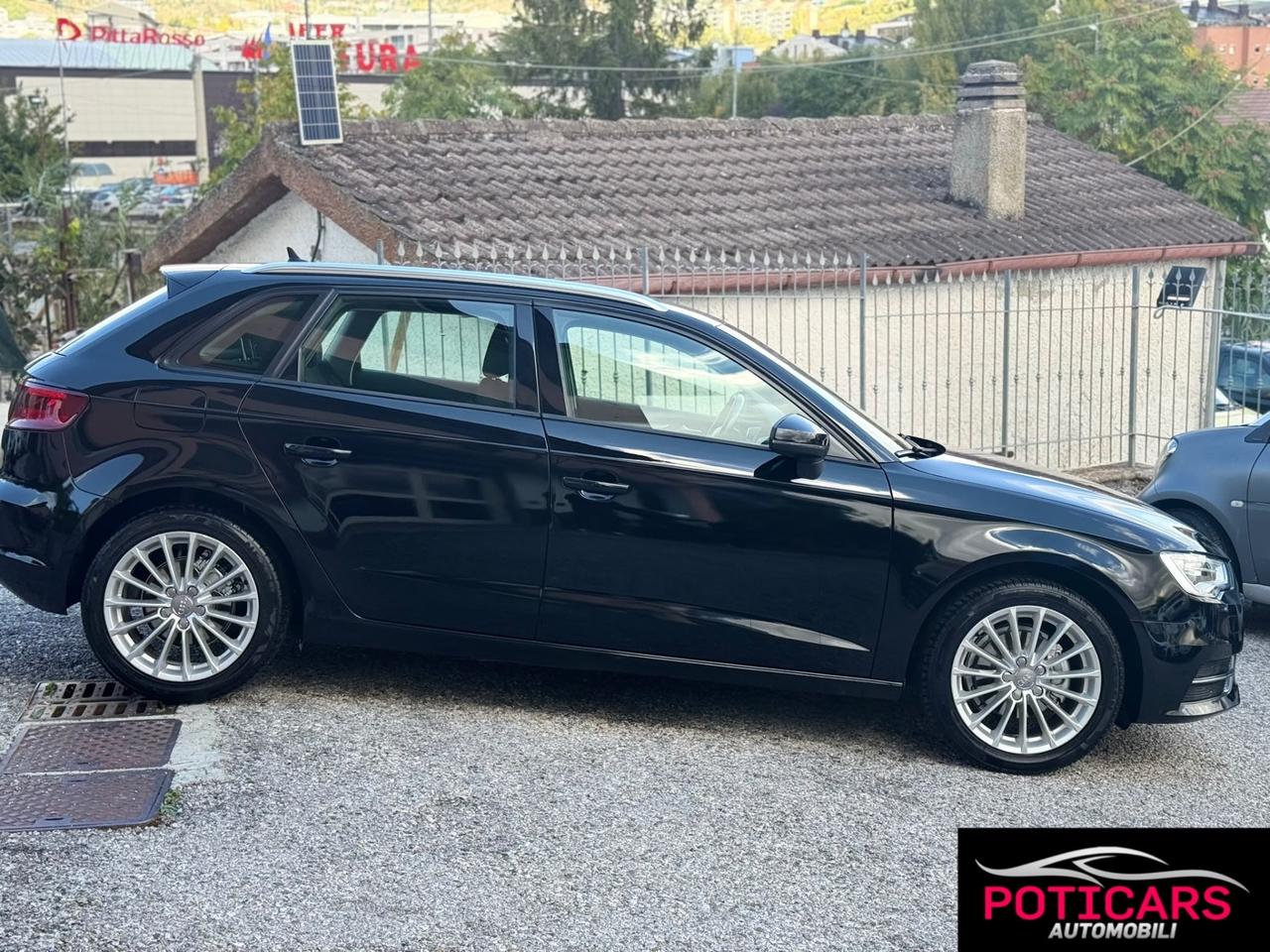 Audi A3 1.6 TDI 105 CV AUTOMATICA