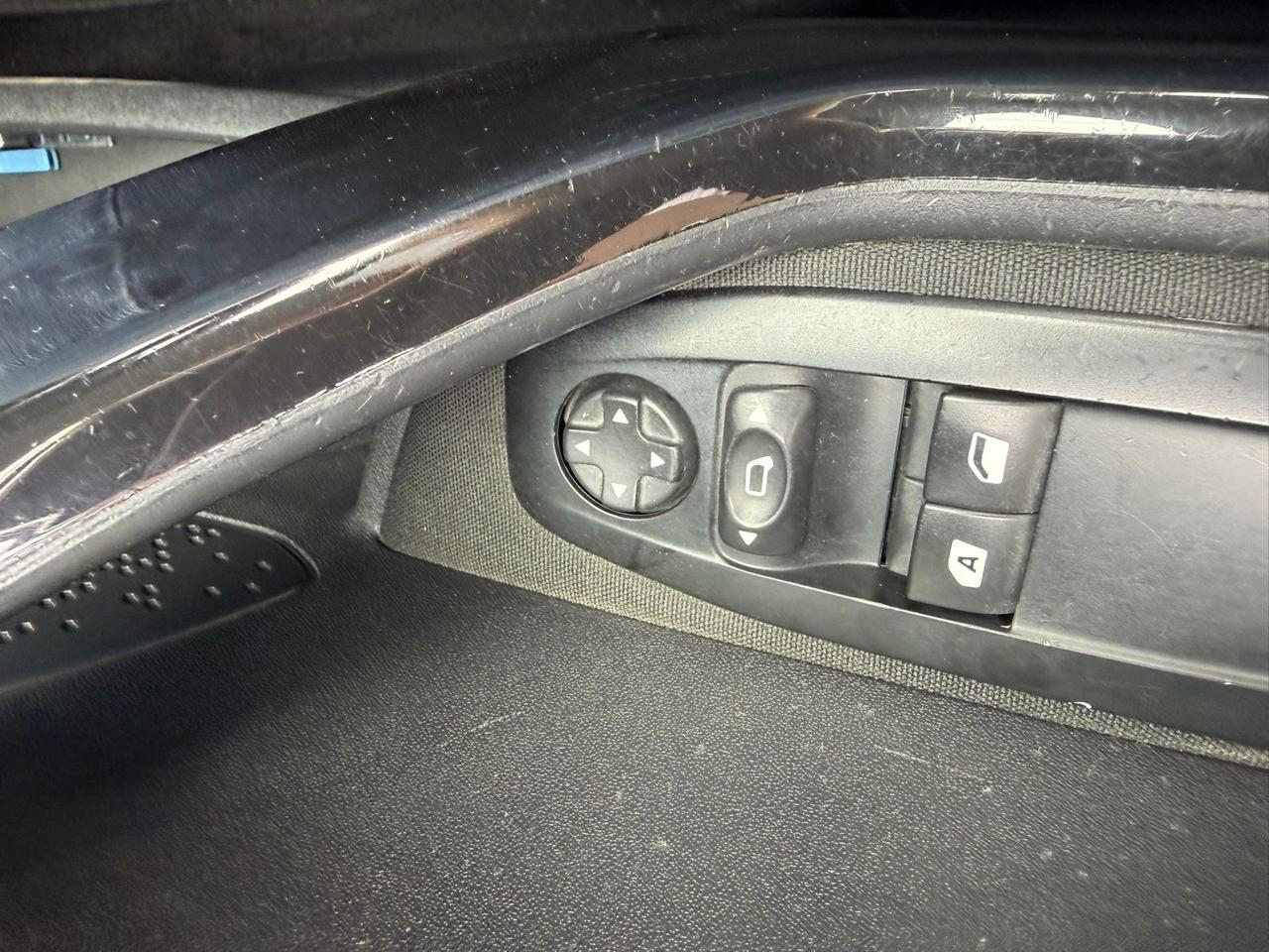 Peugeot 208 1.6 HDI Diesel -Neopatentati-Unico Proprietario