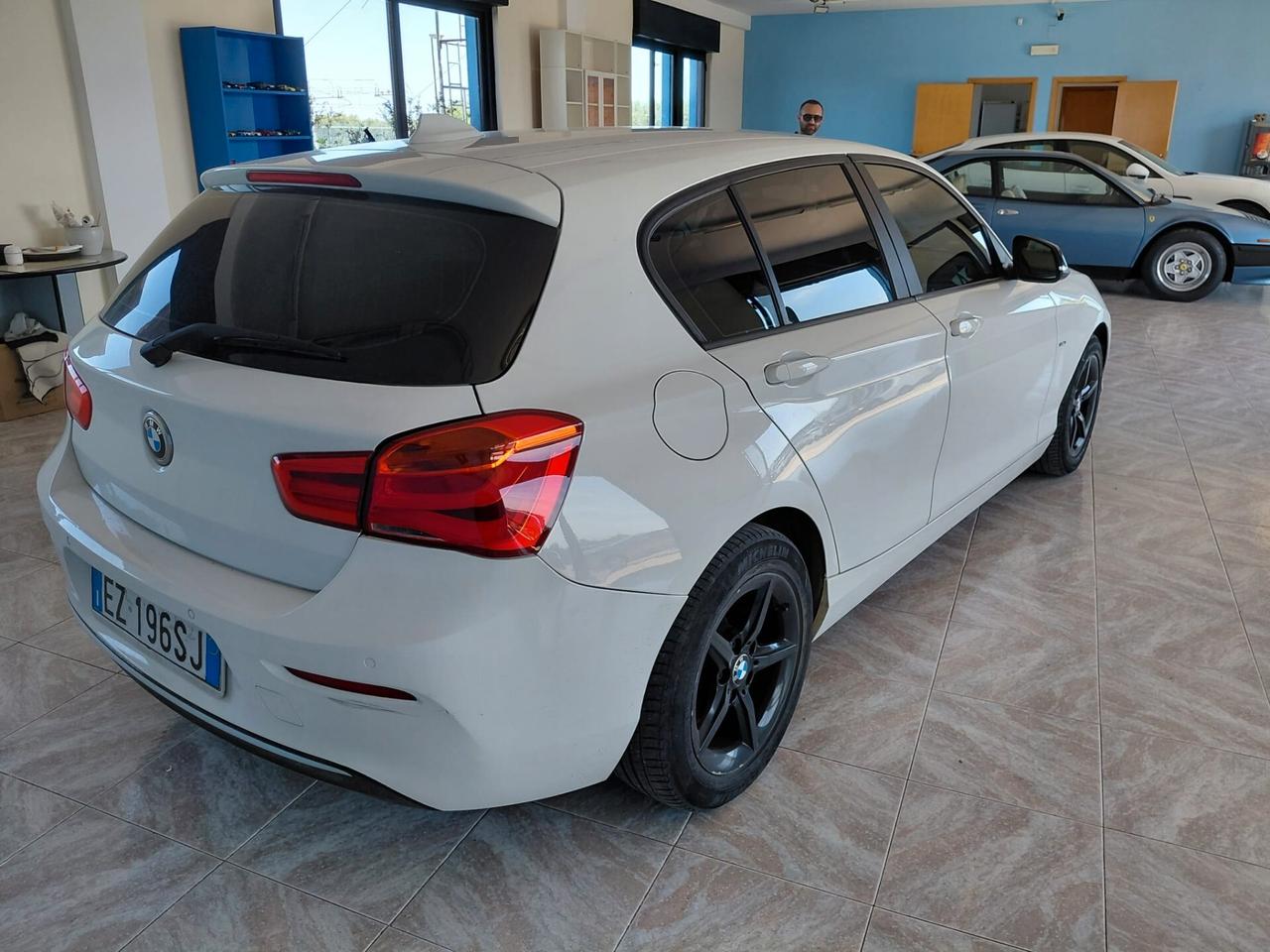 Bmw 118 118d 5p. Urban