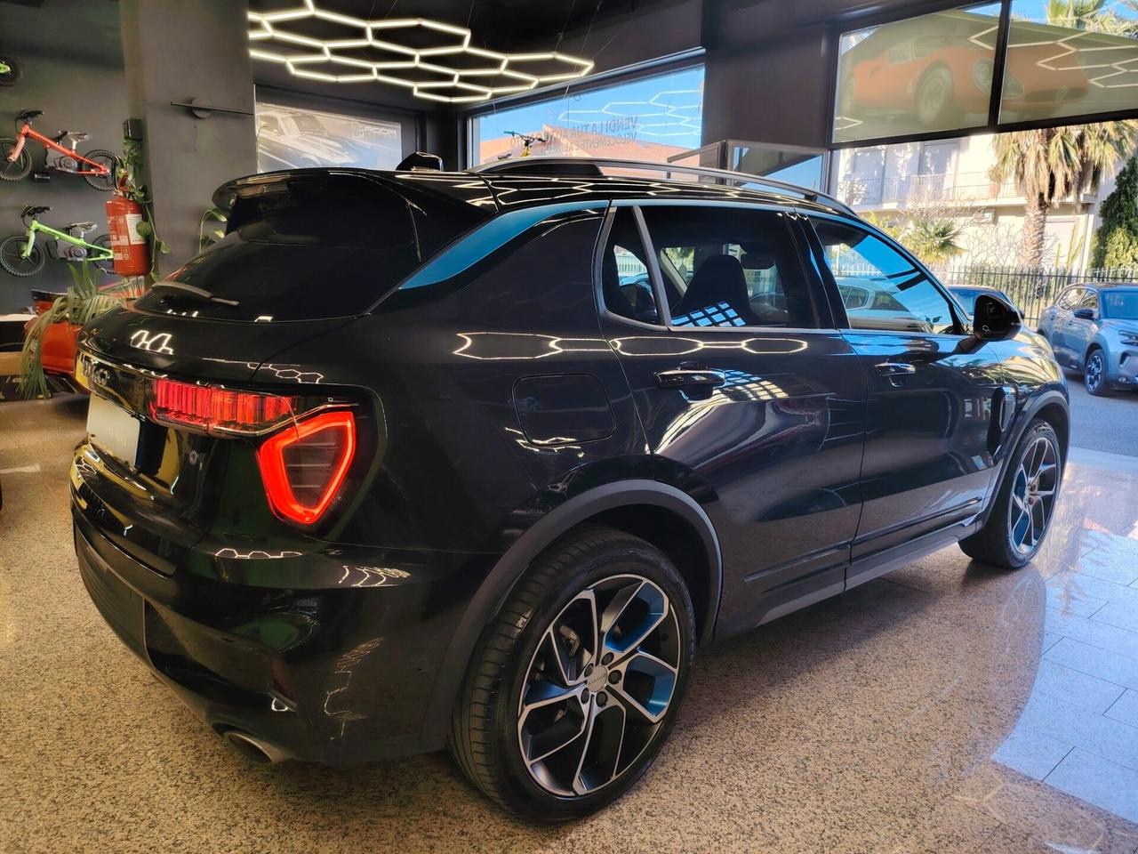 Lynk&co 01 PHEV