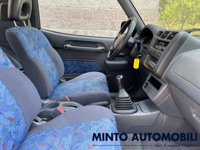 TOYOTA RAV 4 2.0i 16V 128CV 4X4 CLIMA AUTORADIO CERCHI IN LEGA