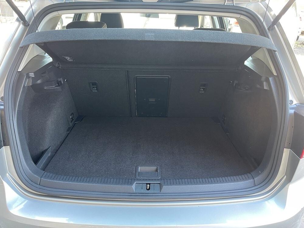 Volkswagen Golf 1.6 TDI 5p. Highline BlueMotion Technology NEO PATENTATI