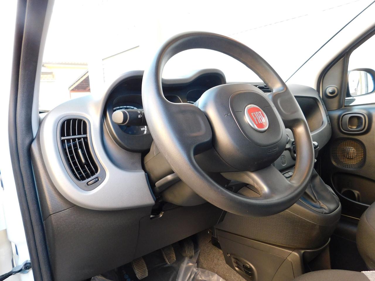 PANDA 1.0 Hybrid AUTOCARRO 4posti N1