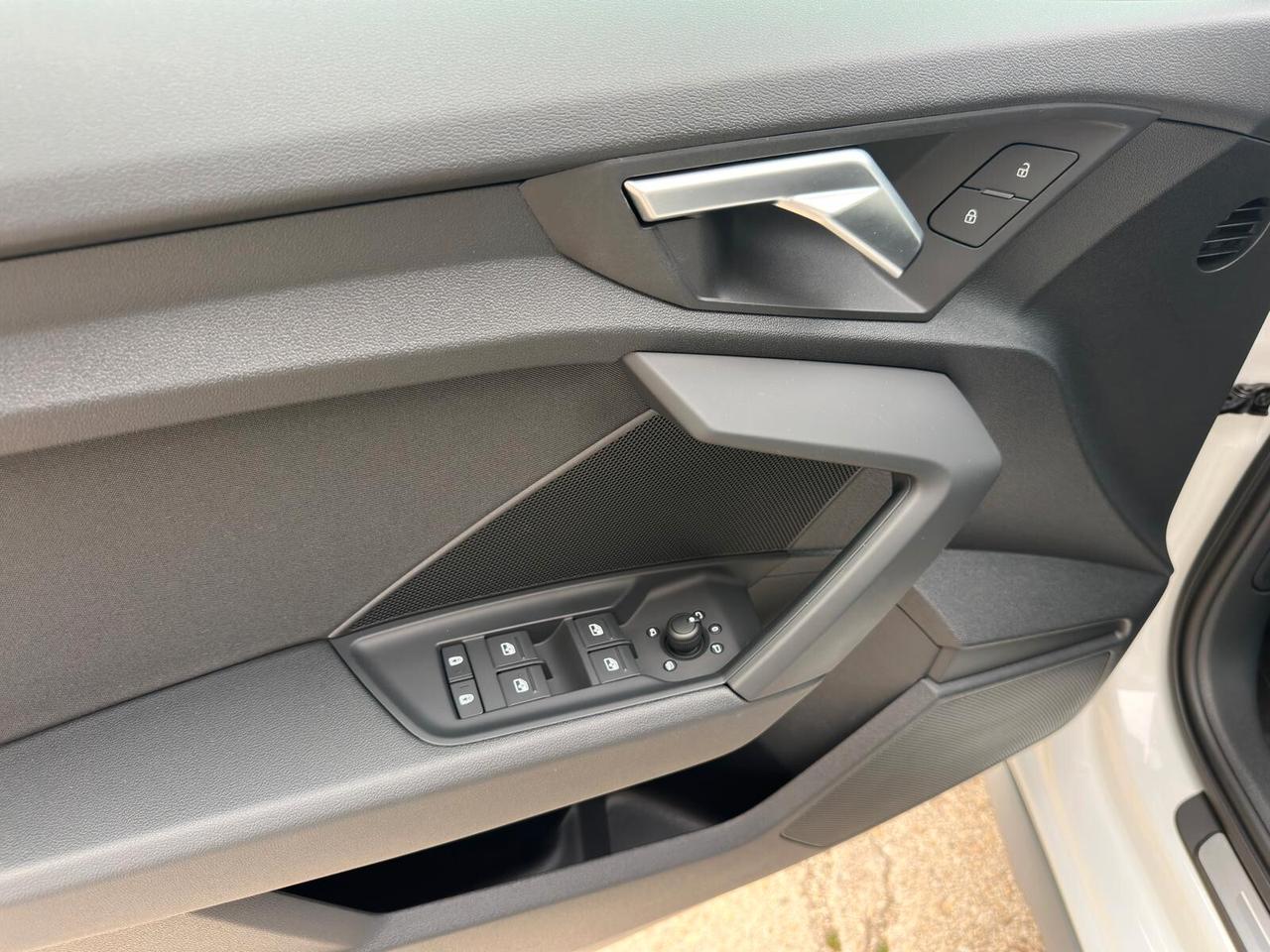 Audi A3 SPB 30 g-tron S tronic line edition