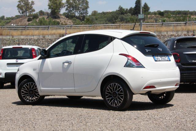 LANCIA Ypsilon 1.0 FireFly 5 porte S&S Hybrid Ecochic Gold