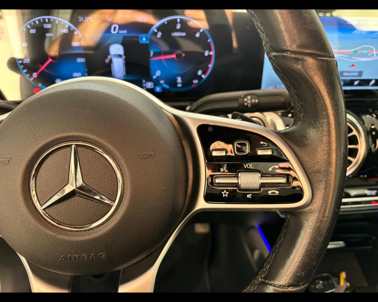 Mercedes-Benz GLB - X247 2019 - GLB 200 d Sport Plus auto