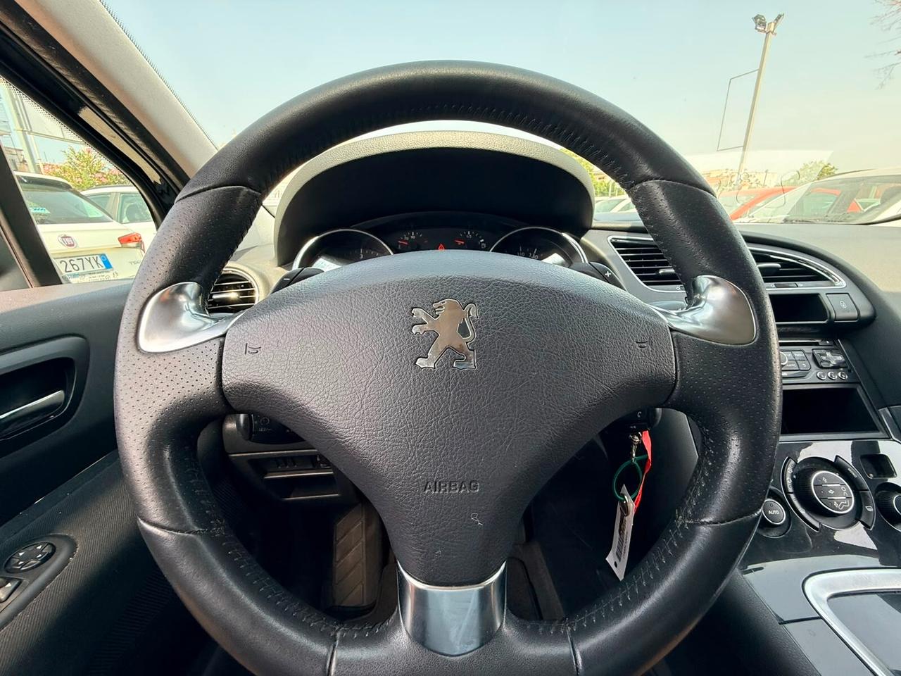 Peugeot 3008 1.6 e-HDi 115CV cambio robotizzato S.&S. Business