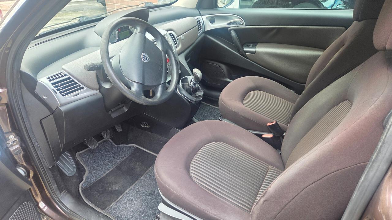 Lancia Ypsilon 1.2 Argento