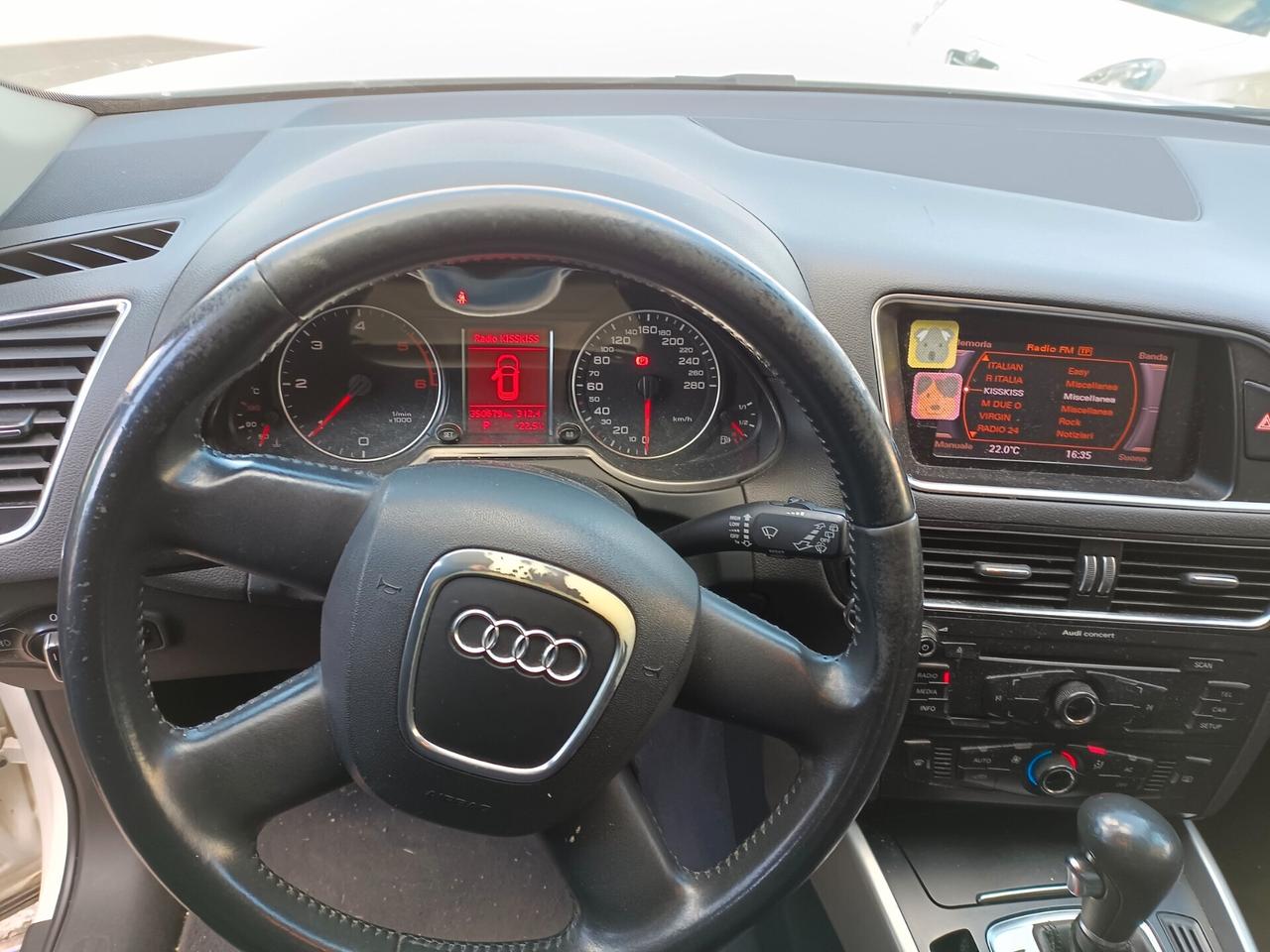 Audi Q5 2.0 TDI 170 CV quattro S tronic (danni a carrozzeria come da foto)