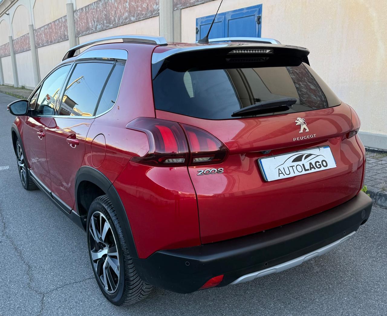 Peugeot 2008 BlueHDi 100 Allure