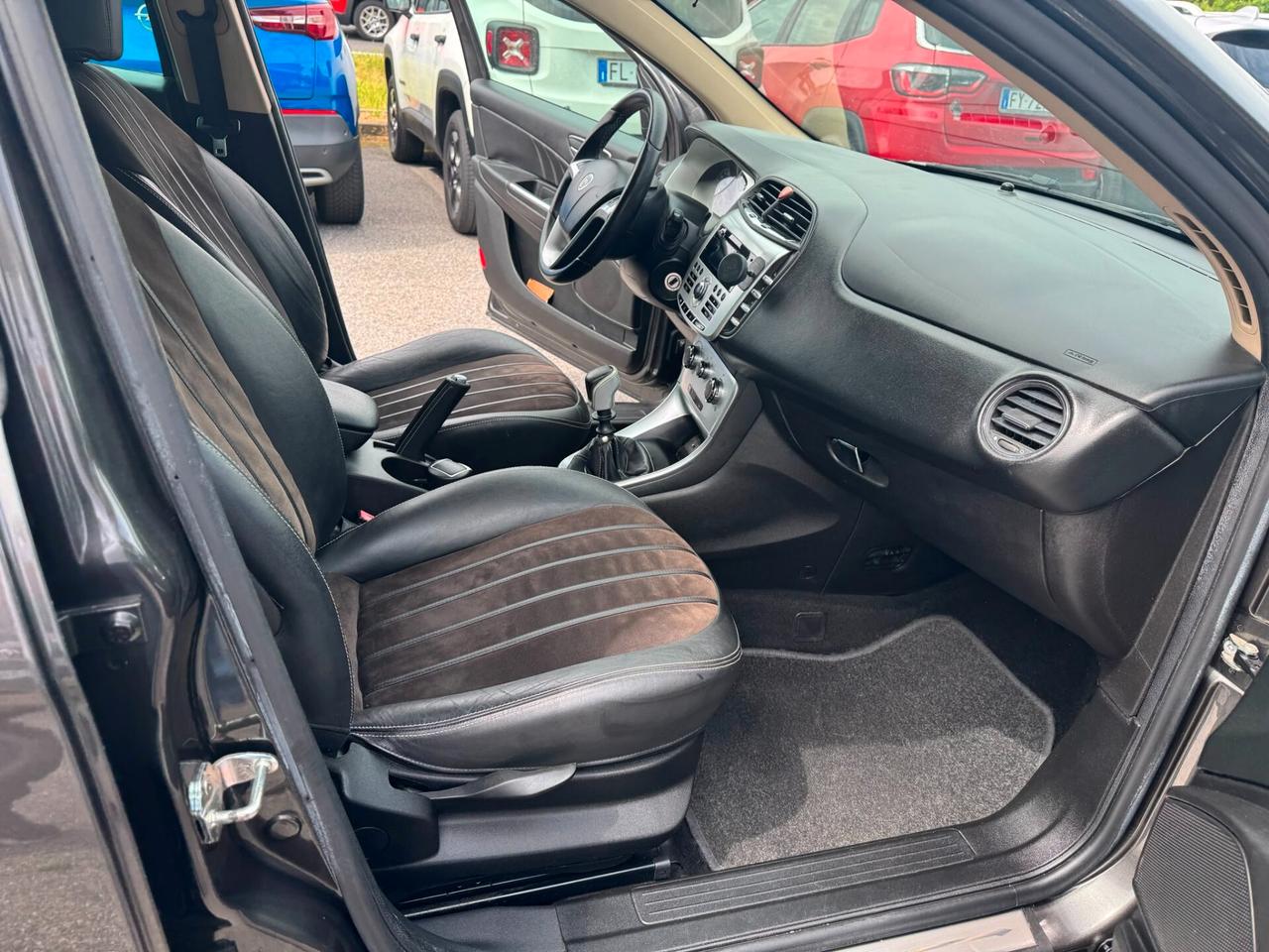 Lancia Delta 1.4 T-Jet 120 CV Platino Ecochic GPL
