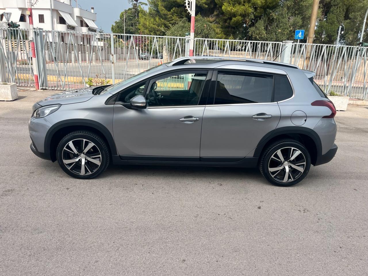 Peugeot 2008 BlueHDi 100 S&S Active UniProprietario